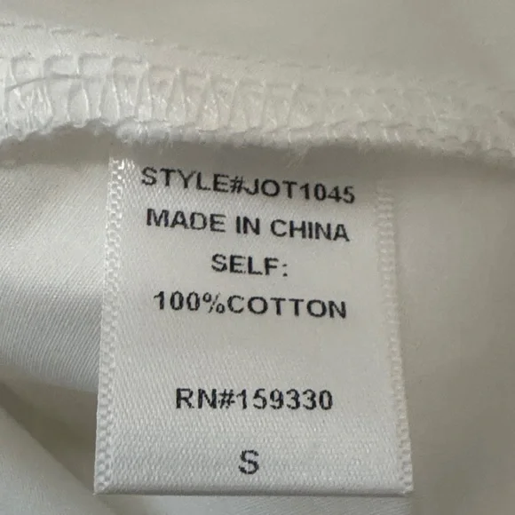 Chic White Blouse with Ruffled Sleeves - Picture 6 of 6